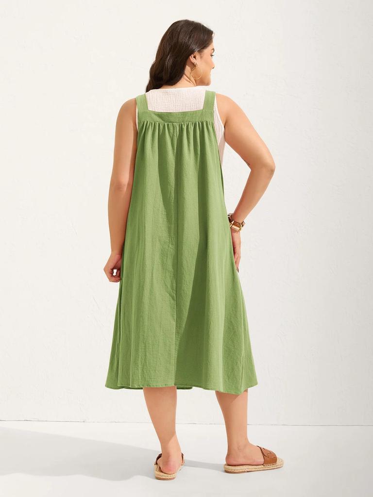 Plus Size Women's Cotton Pleated Suspender Dress with Pockets - Casual and Slimming Fit