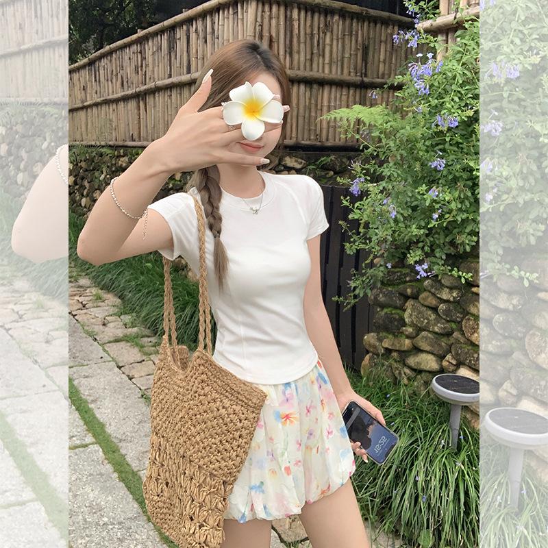 Korean White Basic Round Neck Design Short-sleeved T-shirt Women's Summer New Bright Line Chic Top