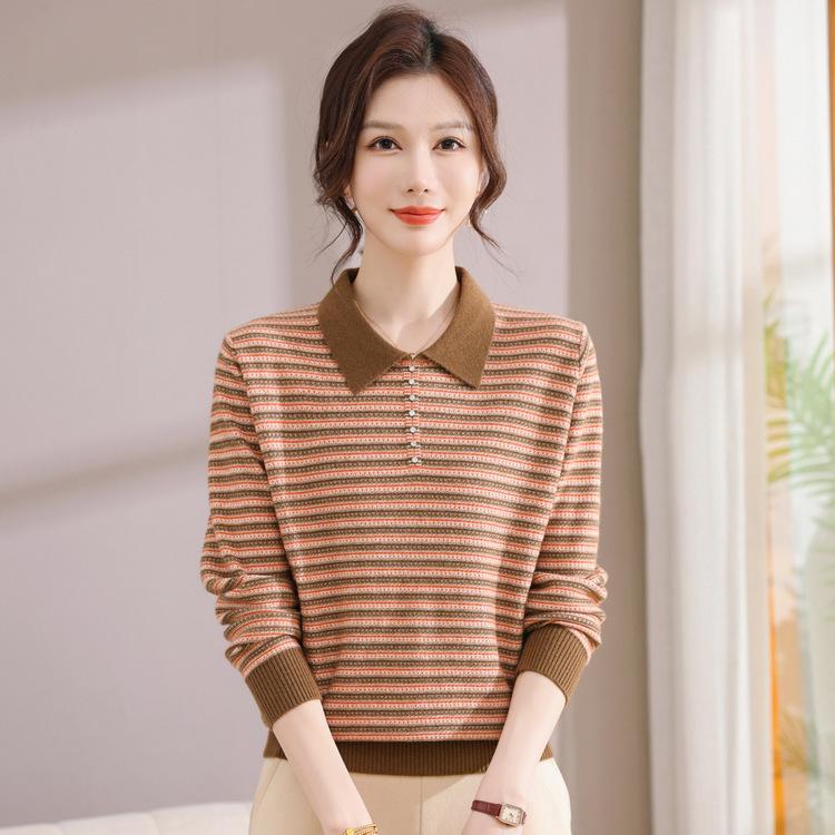 Autumn New Style Fashionable Middle-aged and Elderly Bottom Shirt Top Fashionable Mother-wear Striped Sweater Loose and Casual