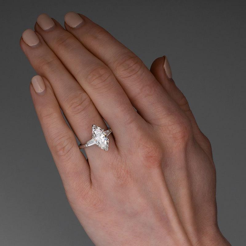 New women's banquet inlaid horse eye zircon ring, European and American creative simulation diamond ring engagement ring