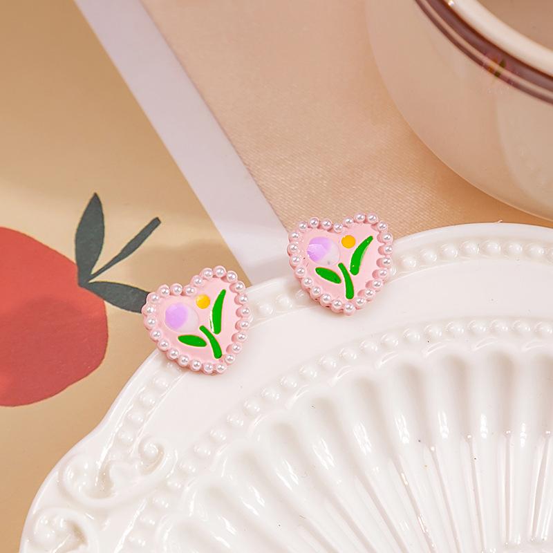 Silver needle French high-end small fresh flower earrings, super fairy geometric pearl butterfly earrings, light luxury stud earrings for women