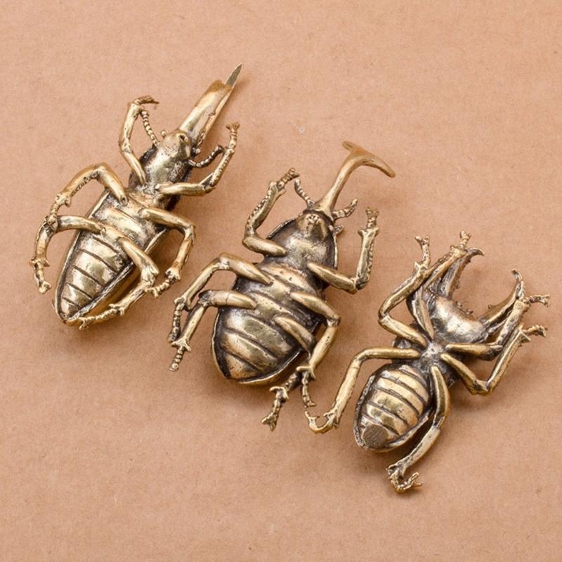 Elegant Antique Alloy Insect Miniature Statue Premium Collectible Ornament For Study Room Home Office Decors Gift