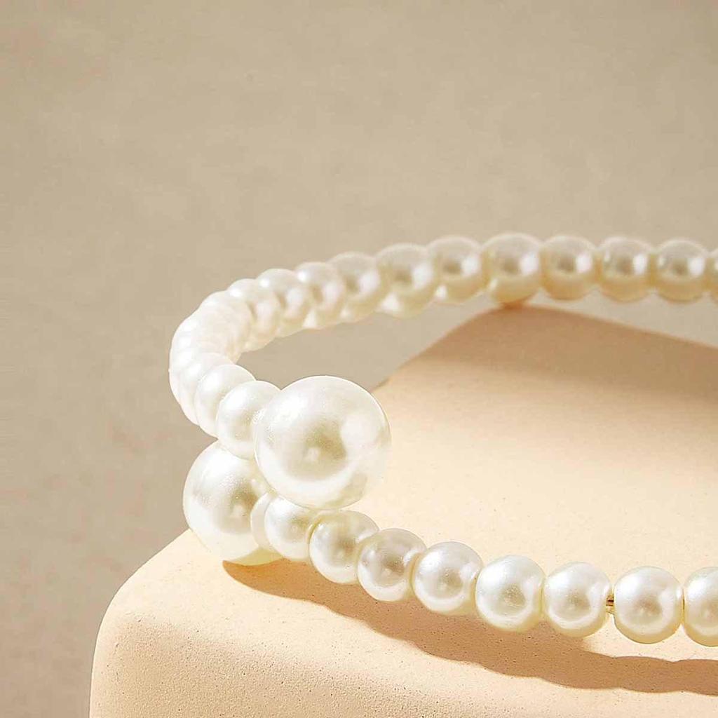 Adjustable French Retro Pearl Bracelet for Women - Elegant, High-End, and Versatile Design