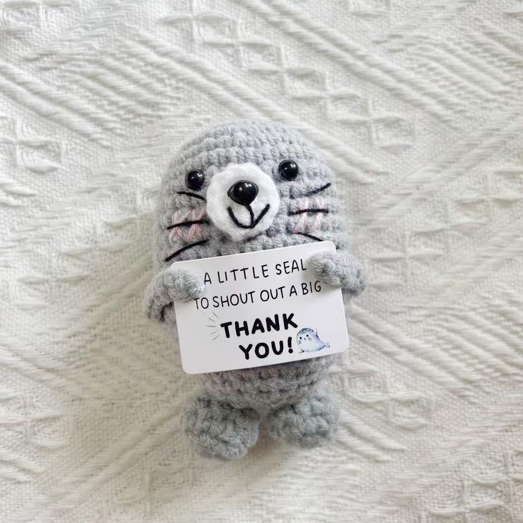 Funny Positive Crochet Seal Desktop Ornament Handmade Emotional Support Positive Seal Doll with Card Home Christmas Decoration