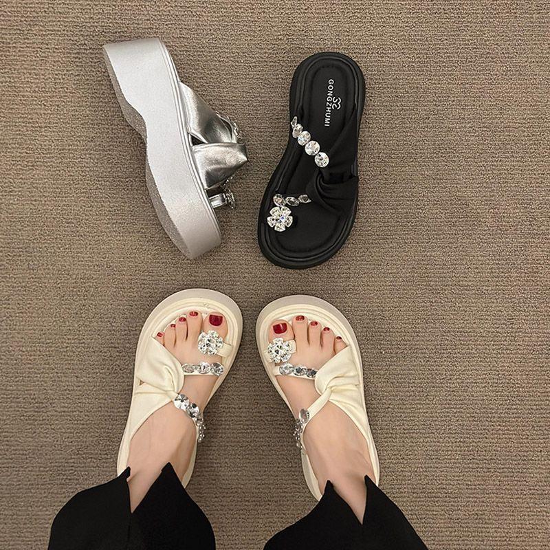 2025 New Fashion Rhinestone Cover Toe with Skirt Sandals Korean Version Fairy Wind Thick Sole Heightening Beach Cool Slippers Woman