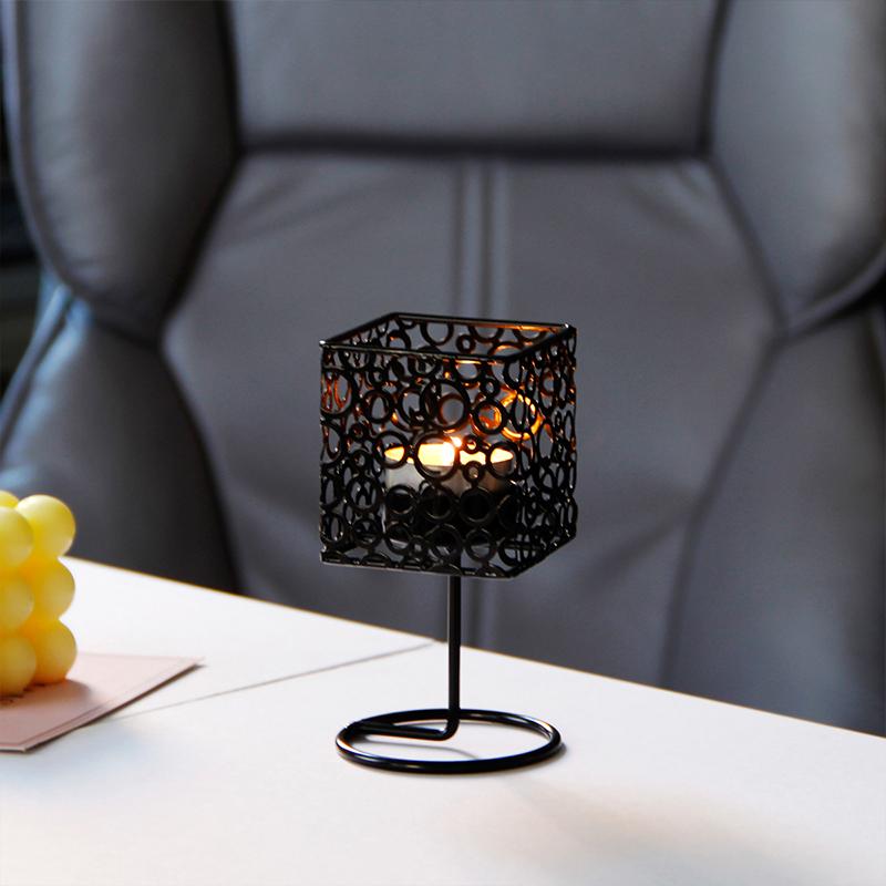 Wrought Iron Cut-out Metal Candle Holder Minimalist Ornament Modern Romantic Wedding Wedding Christmas Day Candle Cups Art Decor