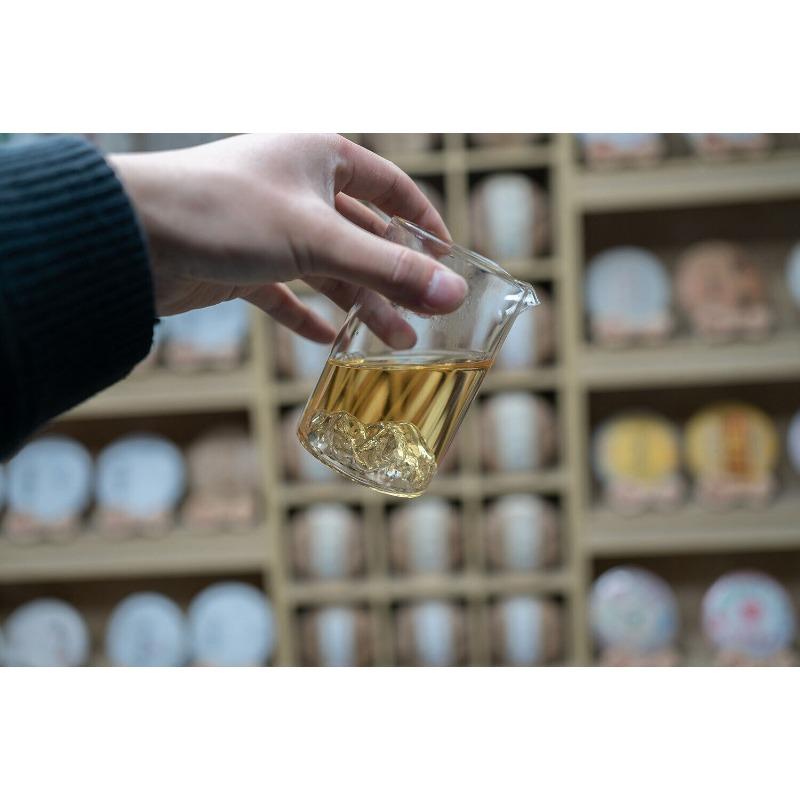 200г Юньнаньский чайный пирог Белые волосы Серебряная игла ЧайЦзингу Белый бутон — фото 11