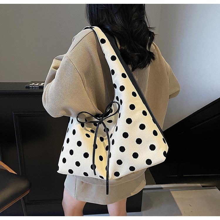 Polka Dot Canvas Bag Women's New Tote Bag Large Capacity Portable Vegetable Basket Bag Commuter Armpit Bag
