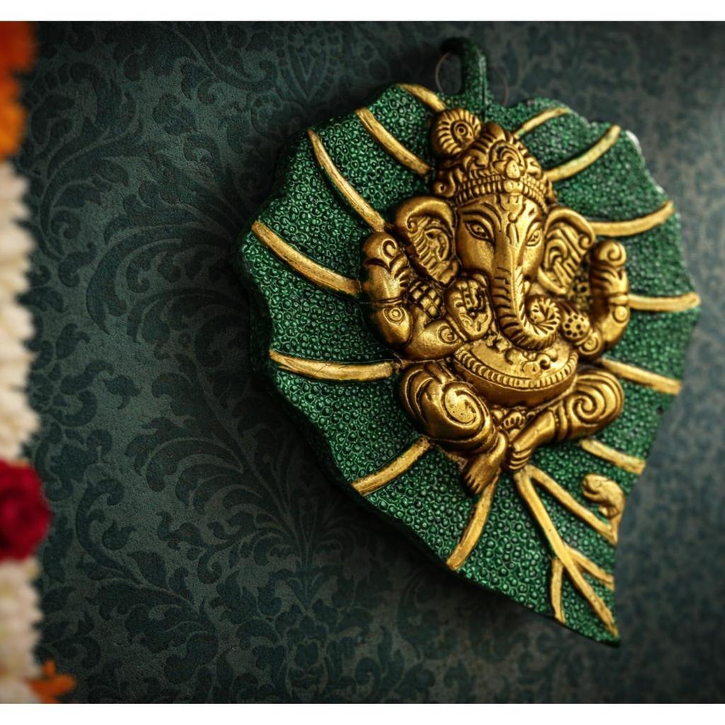 RecraftJoy Leaf Ganesh Metal Wall Hanging for Main Door & Entrance | Small Ganesha Idol Wall Hanging for Living