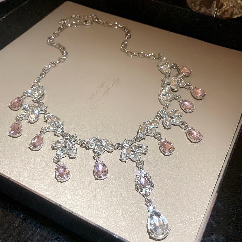 Rhinestone Leaf Water Drop Tassel Necklace - Elegant High-End Clavicle Chain for Women
