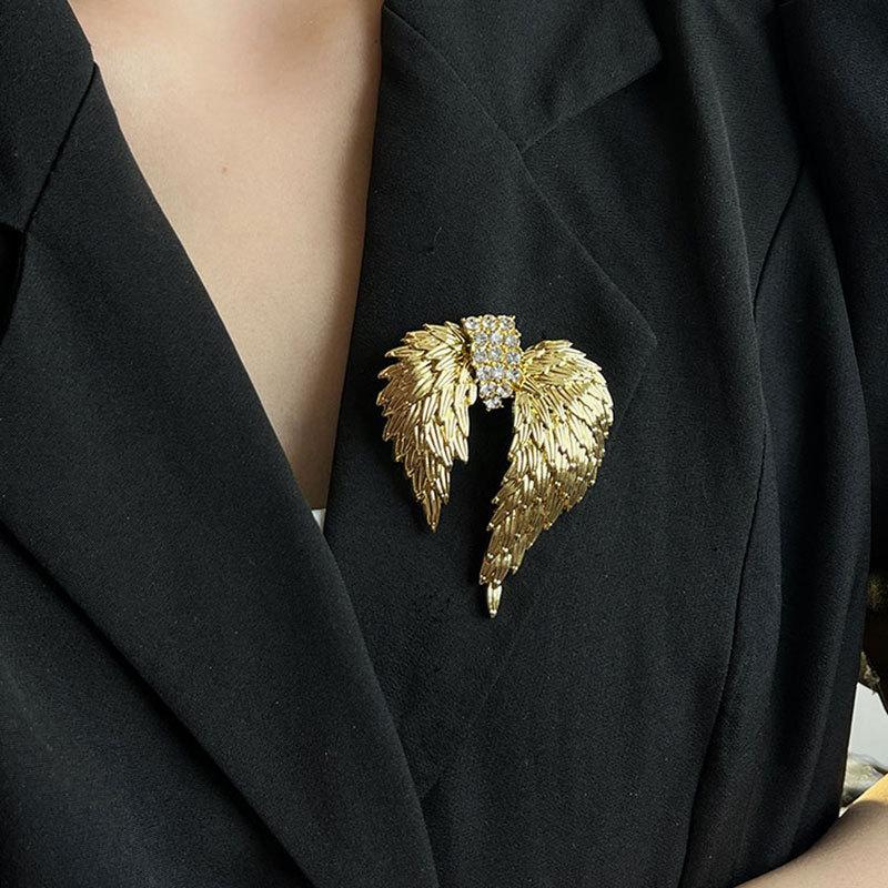 Retro Gold Wing Feather Brooch, Personalized Light Luxury High-end Banquet Accessories, Pin Corsage