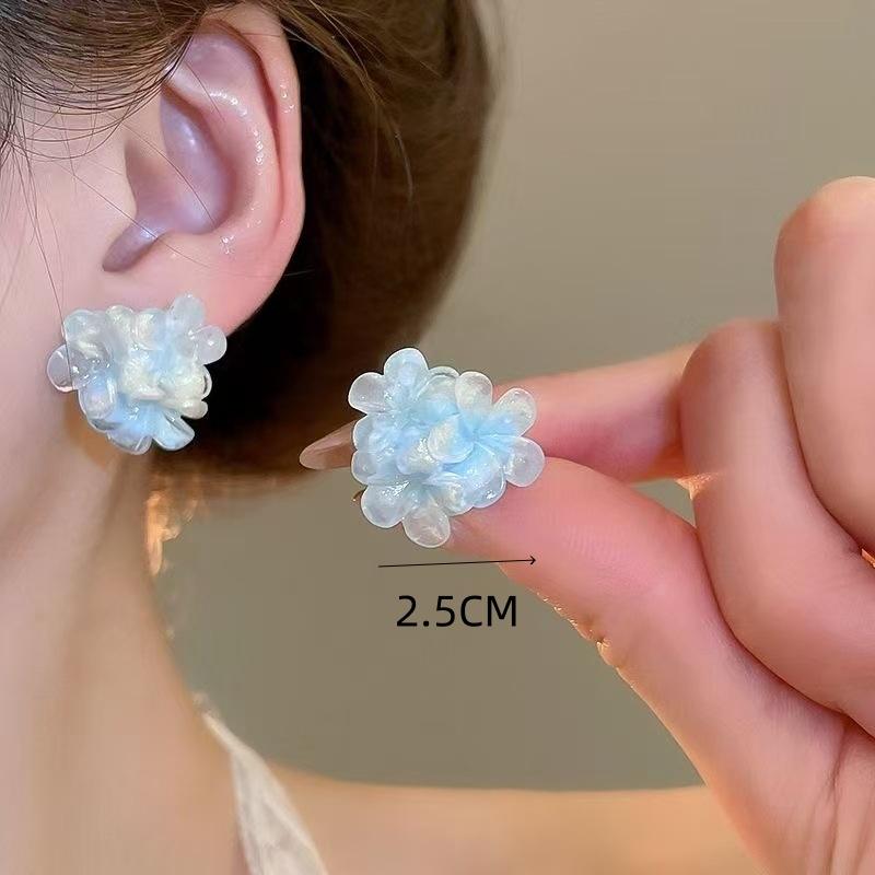 Big White Camellia Flower Stud Earring Female Simple Exaggerated Resin Ear Jewelry Wedding Best Friend Christmas Gift