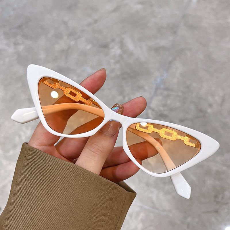 New Multicolor Small Cat Eye Sunglasses Trendy Fashionable Popular Female Eyewear Luxury Brand Designer UV4 Shades for Women