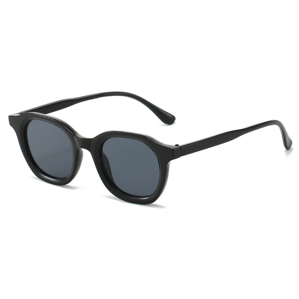 Man Vintage Small Square Frame Sunglasses Women Luxury Brand Designer Sun Glasses Trend UV400 Resistant Eyeglasses Gafas De Sol