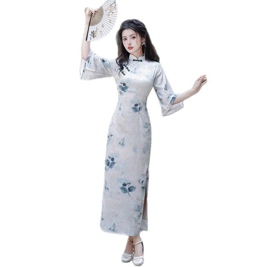 2025 Modern Chinese Big Sleeve Qipao: Elegant Retro-Inspired Daily Wear for Young Women