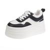 7CM PU Leder Damen Schwarz Weiß Klobige Sneaker Ins Damen Herbst Weiß Versteckte Hohe Absätze Plateau Keilschuhe Sneaker