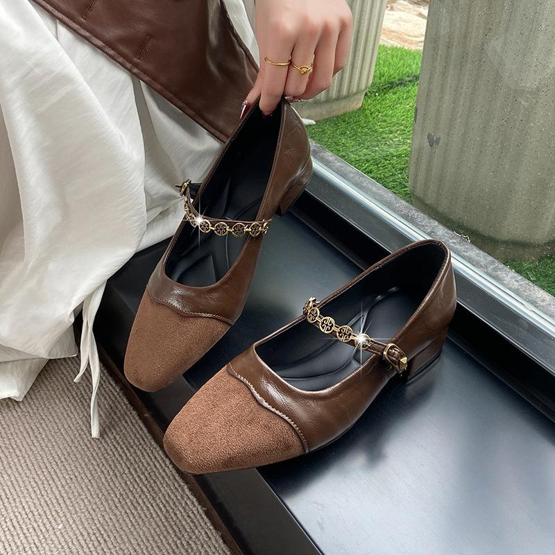 

Metal chain square head Mary Jane shoes women s splicing word with thick heel soft leather single shoes low heel brown 40 коричневый