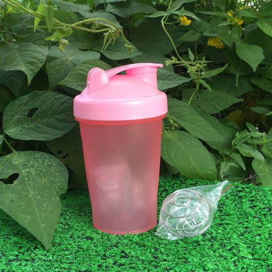 400-500 ml bærbar shaker vannflaskekopp med vispball av rustfritt stål