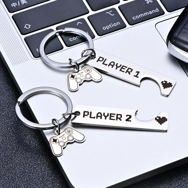2 Pcs Funny Couple Gamers Keychain Player Matching Keychain for Her Him Girlfriend Boyfriend Valentine's Day Gaming Gift