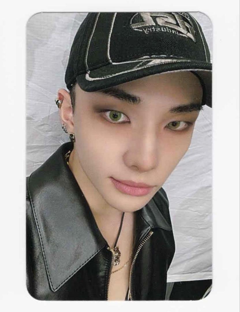 

[Б/У] straykids Хёнджин КАРМА лимитированная версия торговая карта yes24