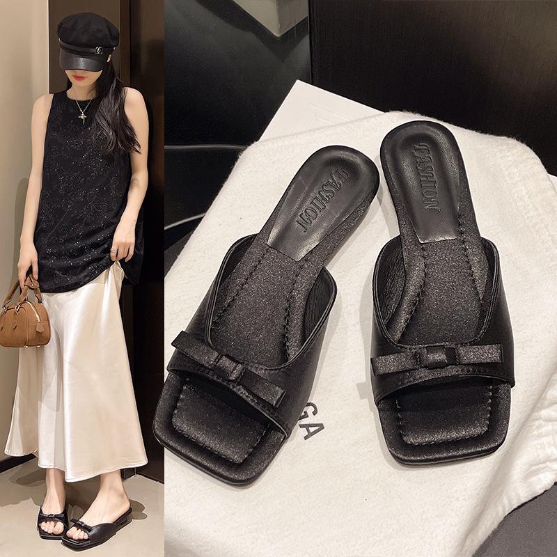 Evening Wind Retro Wedge Sandals French Small Sandals 2025 Spring and Summer New Women's Shoes Silver High Heel One-word Slippers