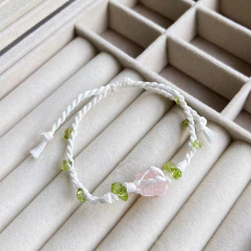 

[Весна] Ремешок для ношения из натурального кристалла Белый кристалл Флюорит Ручная работа Плетеный вручную веревочный браслет Сладкая гирлянда A pink crystal rope bracelet