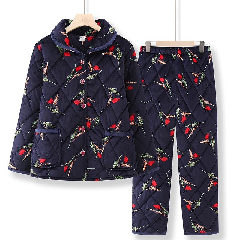

Grandma s Winter Pajama Set: Warm Padded Home Wear for Women Aged 70+, Includes Cotton Coat and Pants 3XL (140-160 jin)