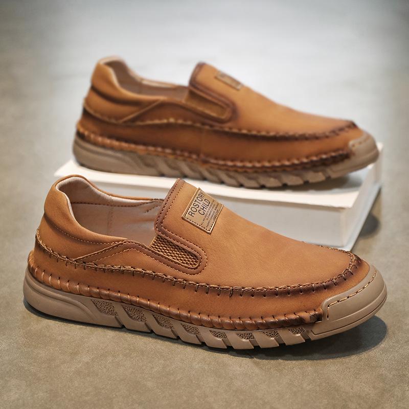 Men's Large Size Non-Slip Soft Sole Leather Loafers for Autumn, Size 45-46