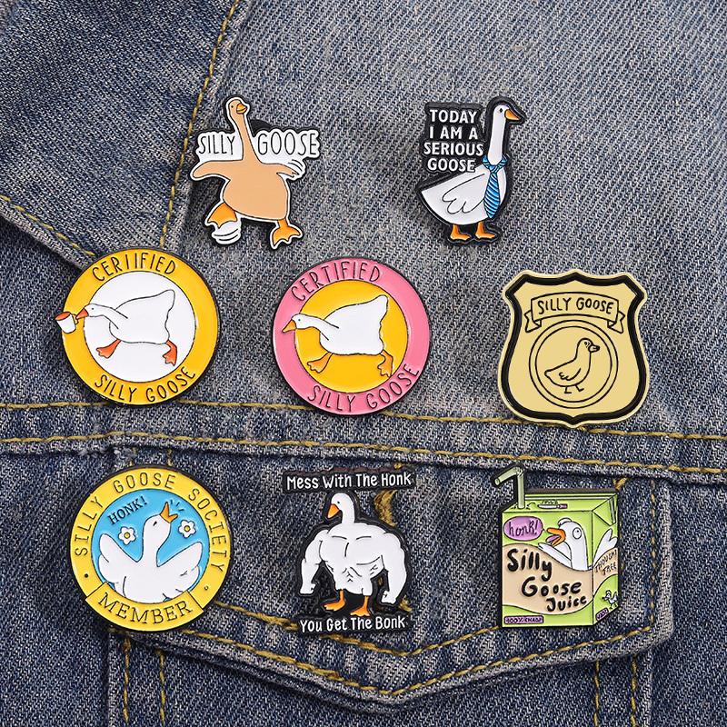 Cute Cartoon Silly Goose Brooch Badge Clothing Backpack Jewelry Accessories Pin Oil Drop Alloy Badge Clothes Backpack Decoration