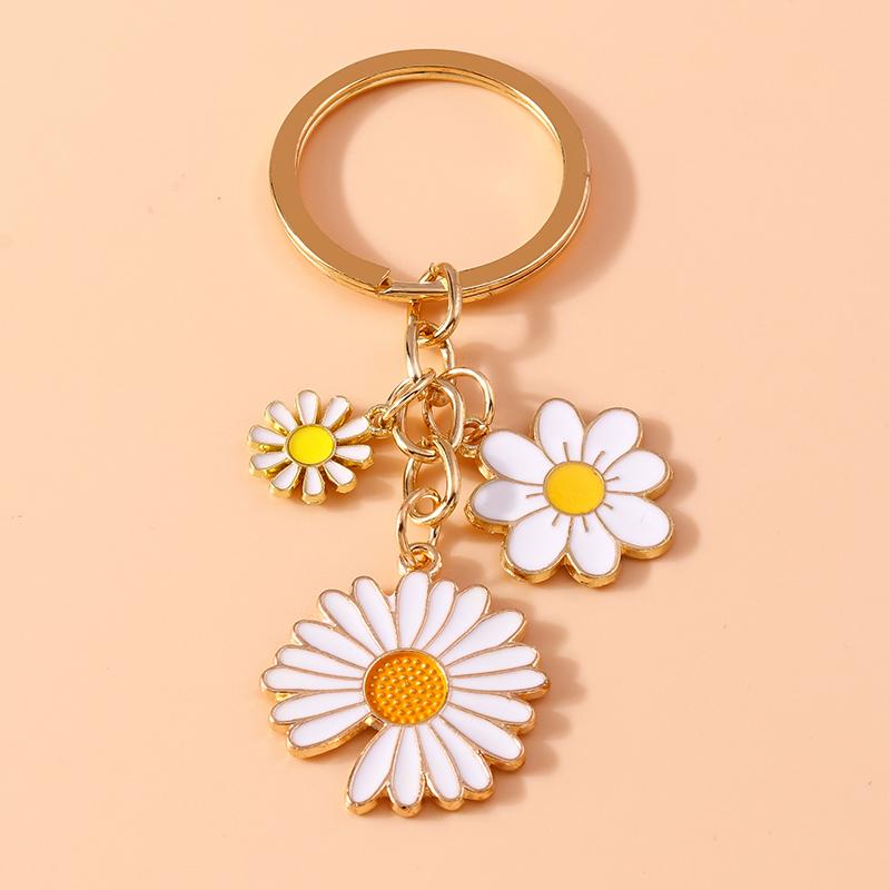 Cute Enamel Flower Bee Keychain Animal Key Rings Pendants for Women Girls Handbag Accessories DIY Jewelry Gifts