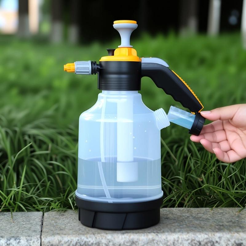 Large Capacity Plastic Plant Watering Can With Adjustable Nozzle for Outdoor Cleaning And Horticulture