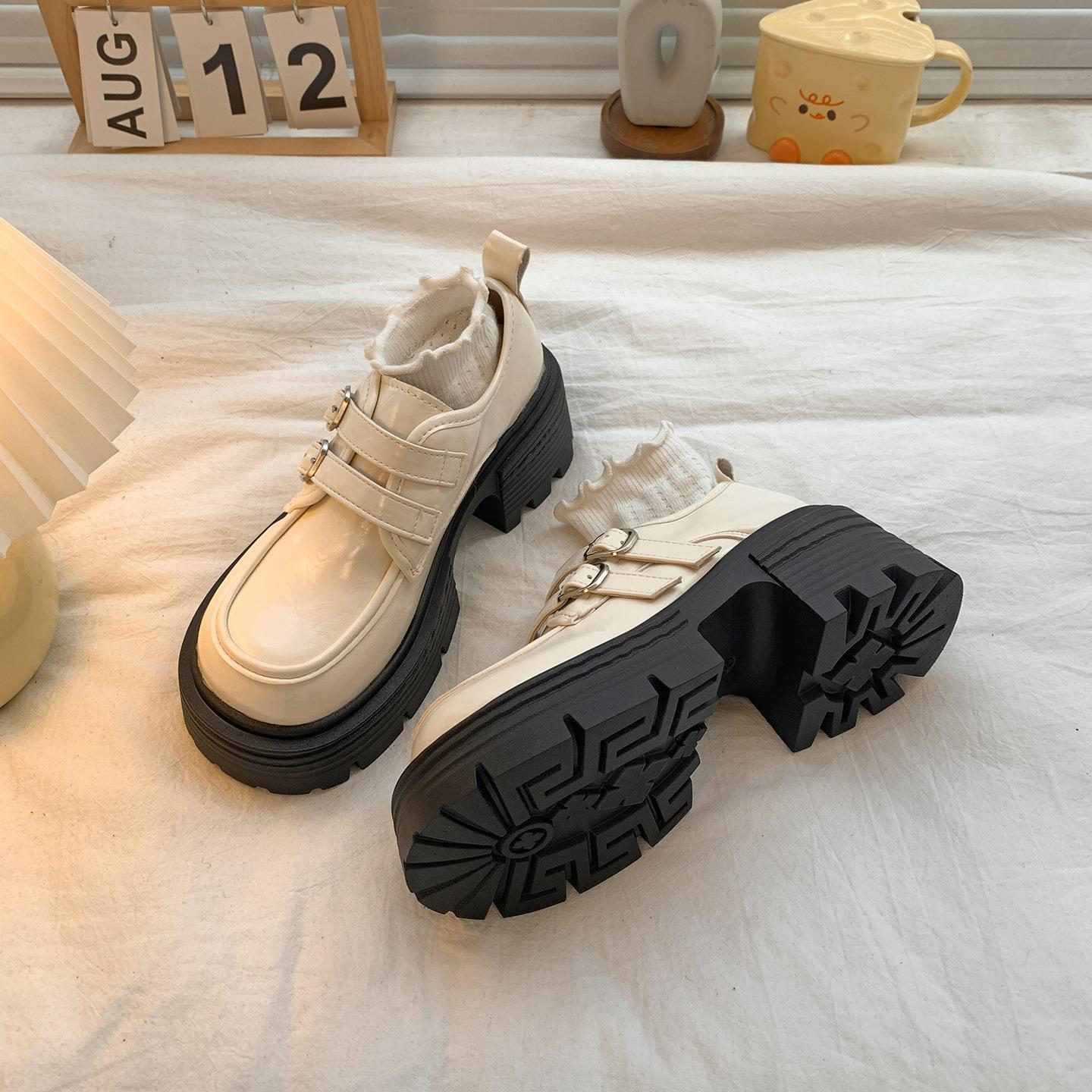 

White British style thick high-heeled platform small leather shoes women s 2025 new autumn versatile heightening soft-soled loafers 40 бежевый