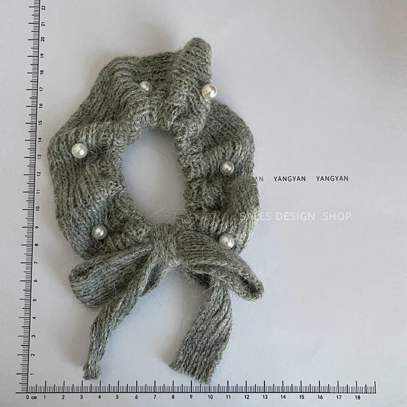 Korean Pearl Bow Knitted Scrunchie – Elegant Autumn/Winter Hair Accessory