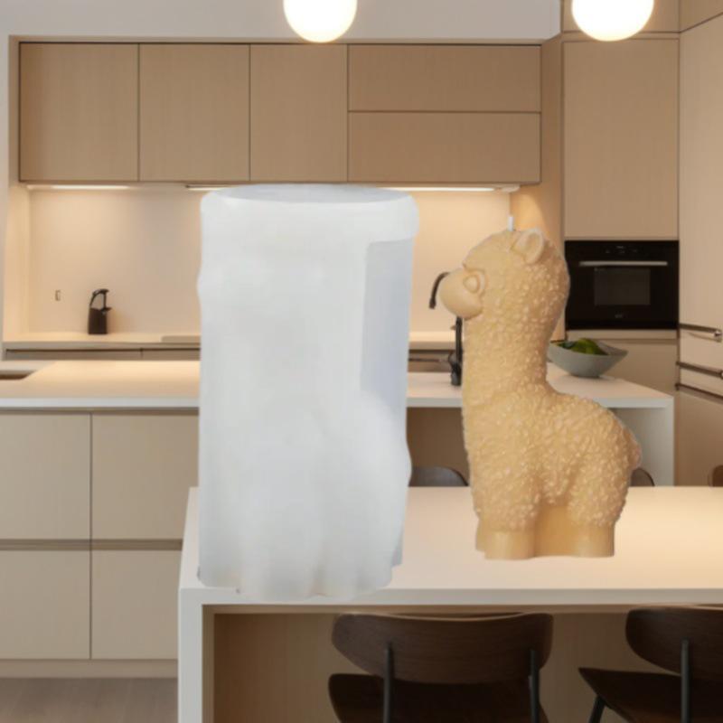 3D Alpaca Silicone Scented Candle Mold - Cute Kawaii Cake Baking & Decoration