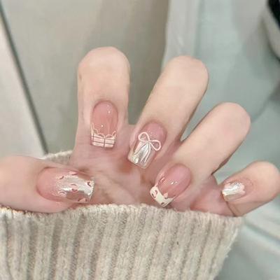 Plaknagels – Nageltips en plaknagels