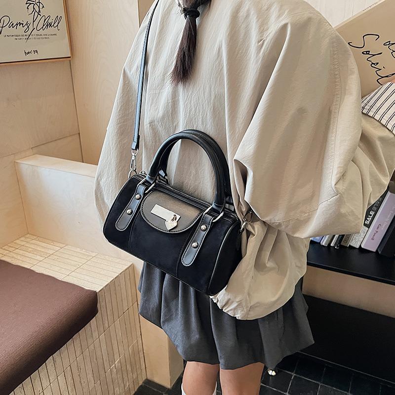 Premium retro handbag women's new versatile fashion shoulder messenger bag pillow bag