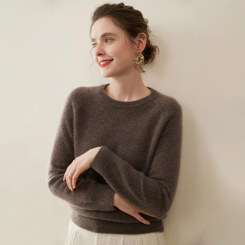 Women's Pure Cashmere Sweater - Round Neck, Loose Fit, Thickened Knit Base Layer with Raglan Sleeves, Skin-Friendly for Autumn/Winter.