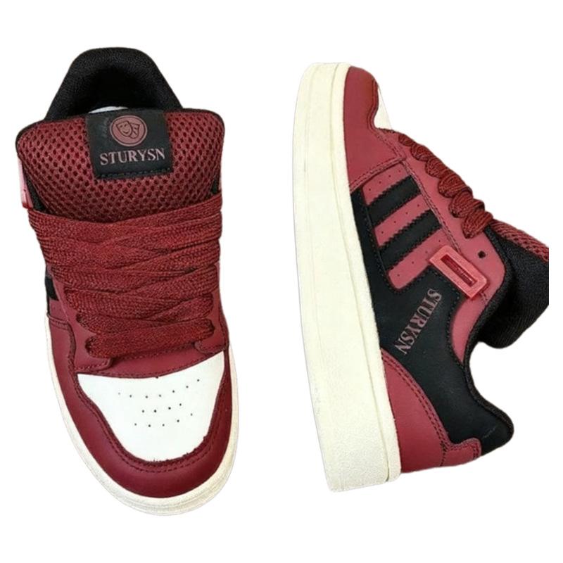 Burgundy retro platform bread shoes women's ins Hong Kong style versatile sports and leisure board shoes autumn new models