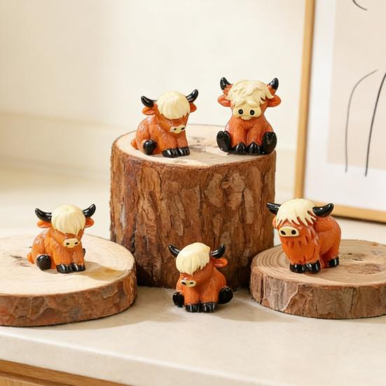 Mini Highland Cow Figurines Handmade Resin Miniature Cow Statue Cute Farm Animal Sculpture for Home Garden Office Desk Decor DIY Micro Landscape
