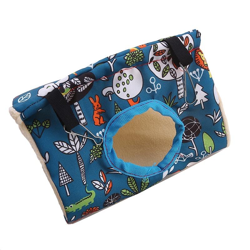 

Треугольная клетка для птиц Попугай Плюшевое гнездо Питомец Гнездо для попугая Волнистый попугай Теплый зимний гамак Клетка Дом Хижина Палатка Кровать Подвесная пещера Товар для питомца S синий