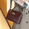 Women's Retro Light Luxury Handbag 2026 - Stylish & Versatile Shoulder Bag