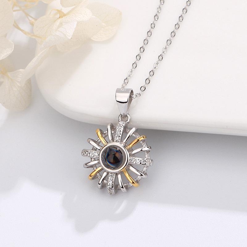 Meier Sunflower Projection Necklace, 100 Languages 520 Photo Clavicle Chain, Punk Style Jewelry Gift платиновый