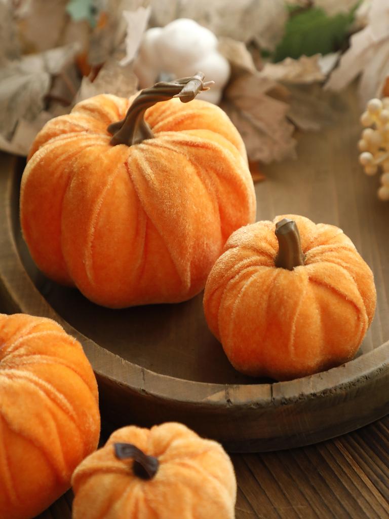 1pc Velvet Artificial Pumpkins Decoration red Pumpkin Decor for Fall Halloween Thanksgiving Autumn Harvest and Home Decorations