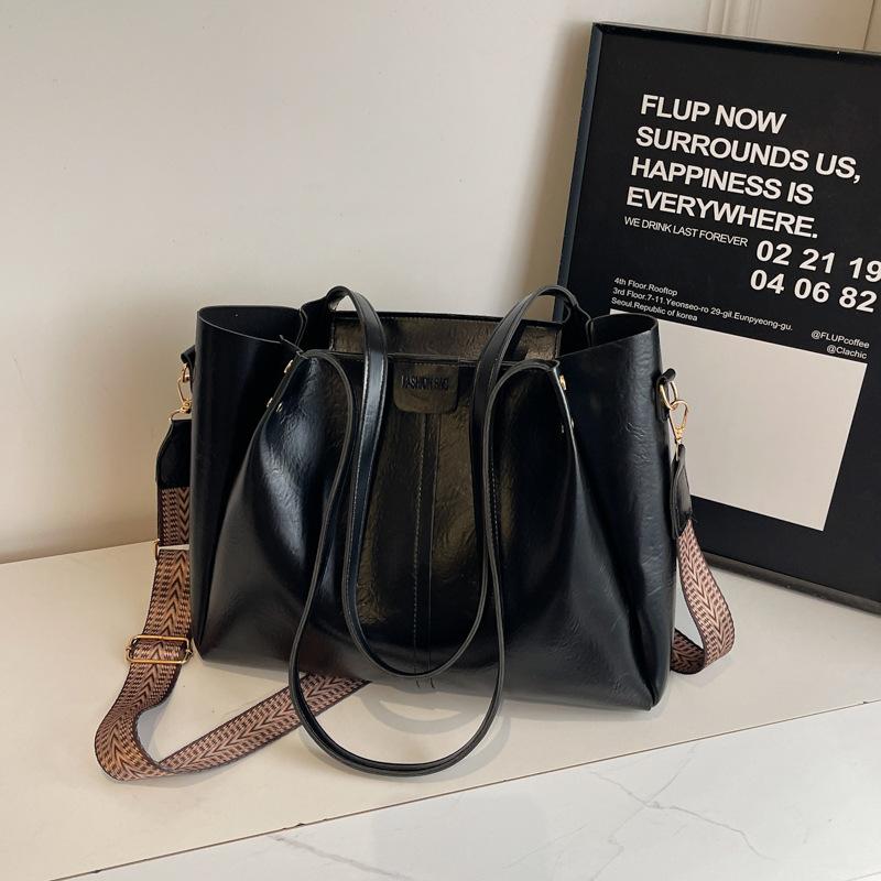 Bag women's new autumn and winter commuting niche armpit large capacity retro fashion tote bag shoulder bag