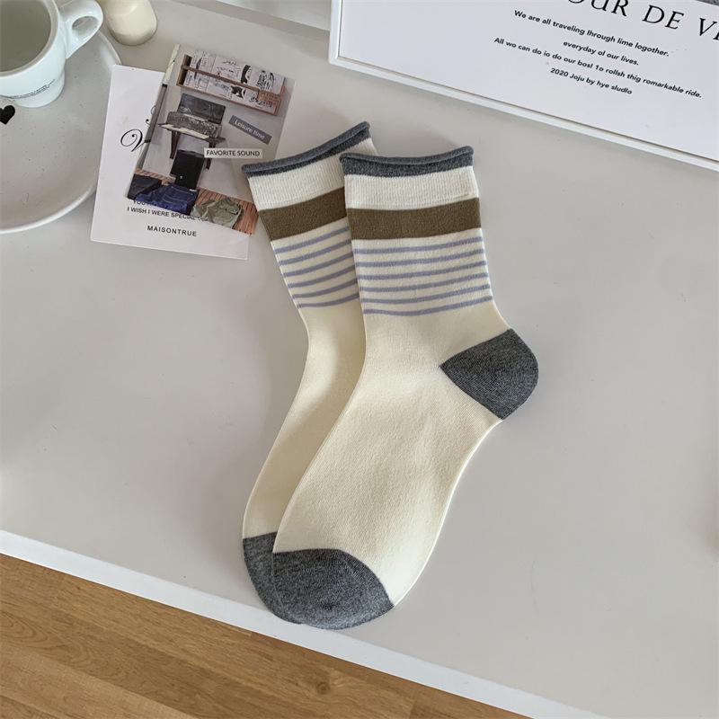 Women's Striped Mid-Calf Cotton Socks: Trendy Rolled-Edge Retro Japanese Color Block for Spring, Autumn, and Winter