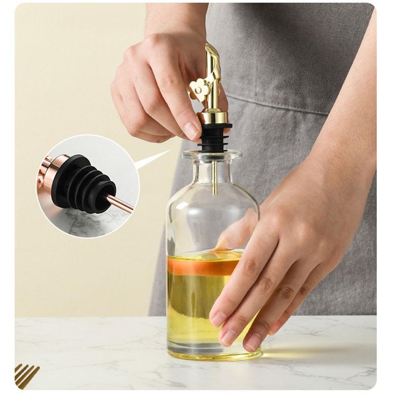 Stainless Steel Wine Pourer Olive Oil Bottle Pourer Spout Stopper Auto Open Close Cap Dust Proof Kitchen Bar Barware Tool