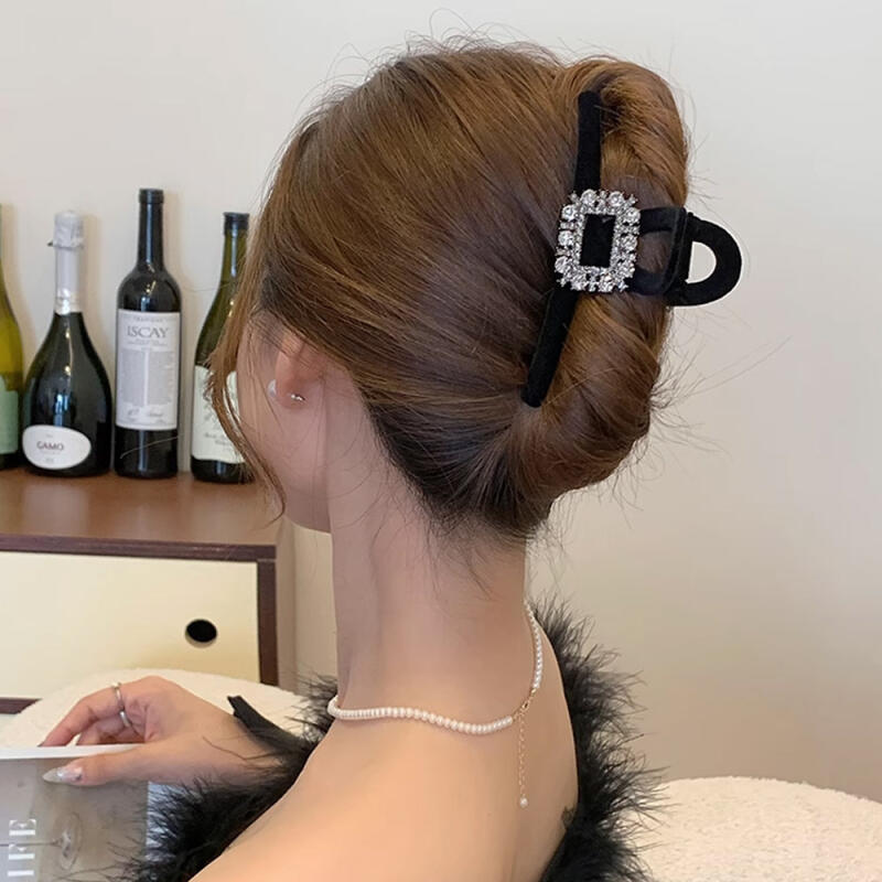 Sunny Twist Elegant Velvet Cubic Updo Hair Clip