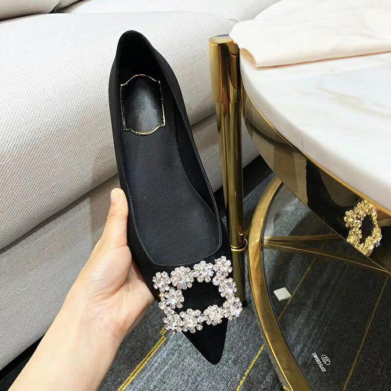 

2025 flat single shoes rhinestone versatile snowflake square buckle shallow mouth pointed silk satin wedding shoes bride bridesmaid large size wo 32 чорний