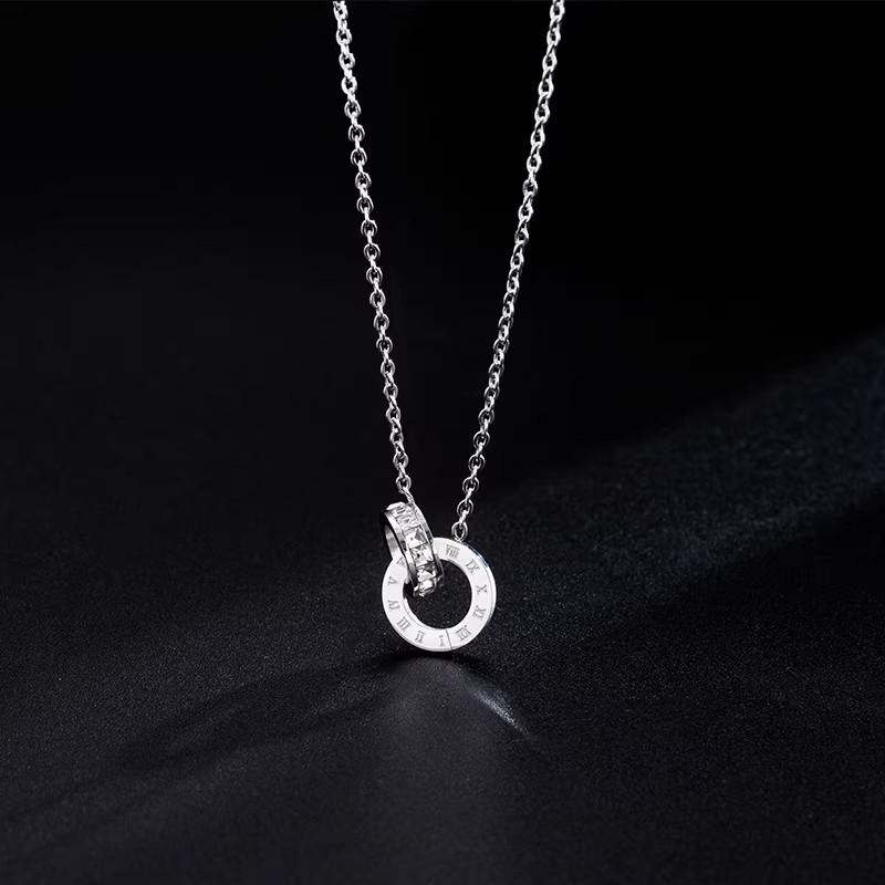 Double-ring Zirconia Necklace, Exclusive Collar Chain, Luxurious and High-end Style, Titanium Steel, Versatile for Men's Pendants