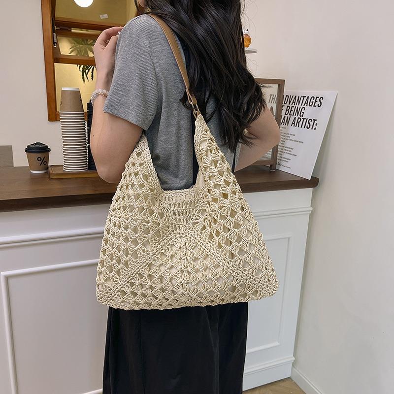 Large capacity hollow bag women's summer new shoulder woven straw bag seaside vacation beach bag